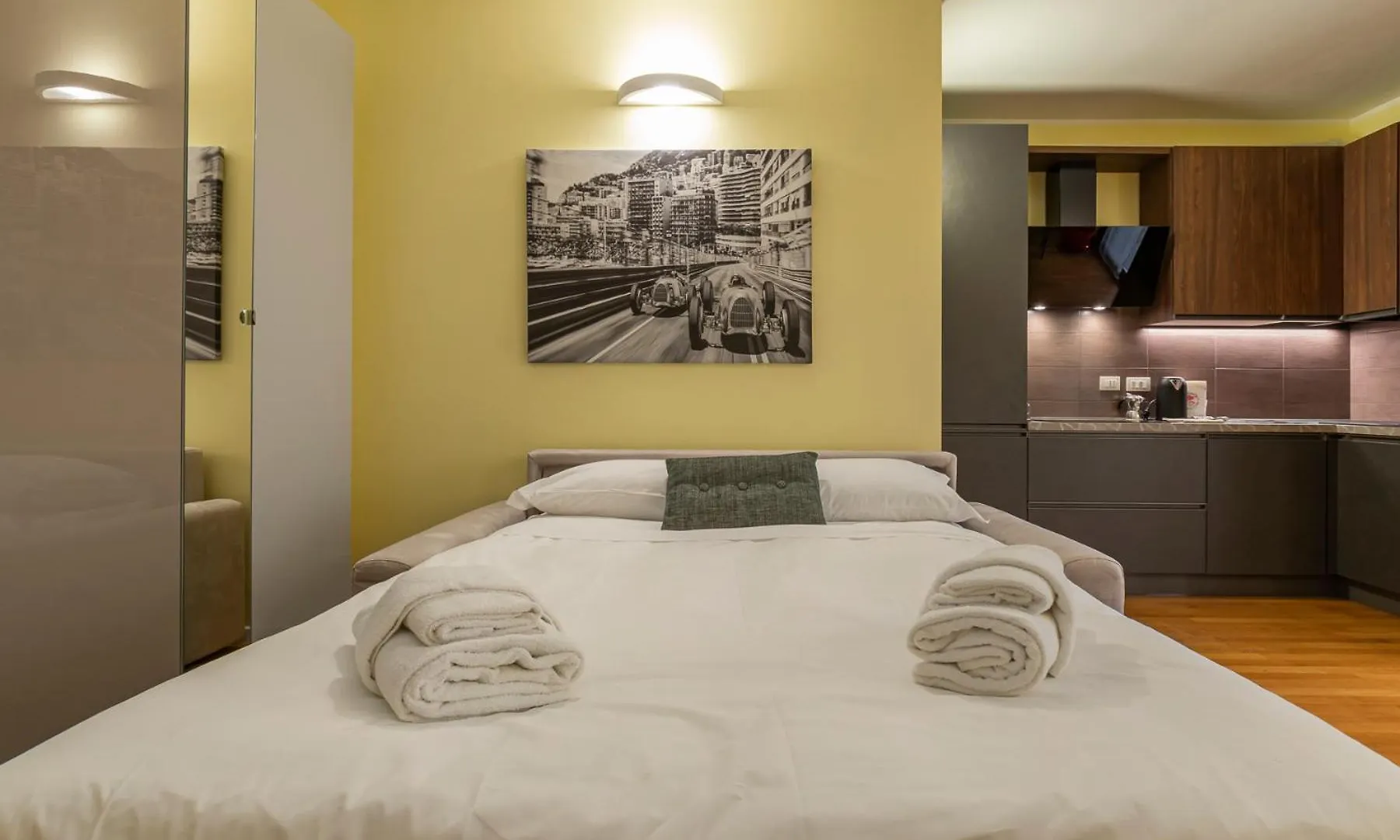 Xenia Apartments - Elegant Studio 10 Min From Linate Milan