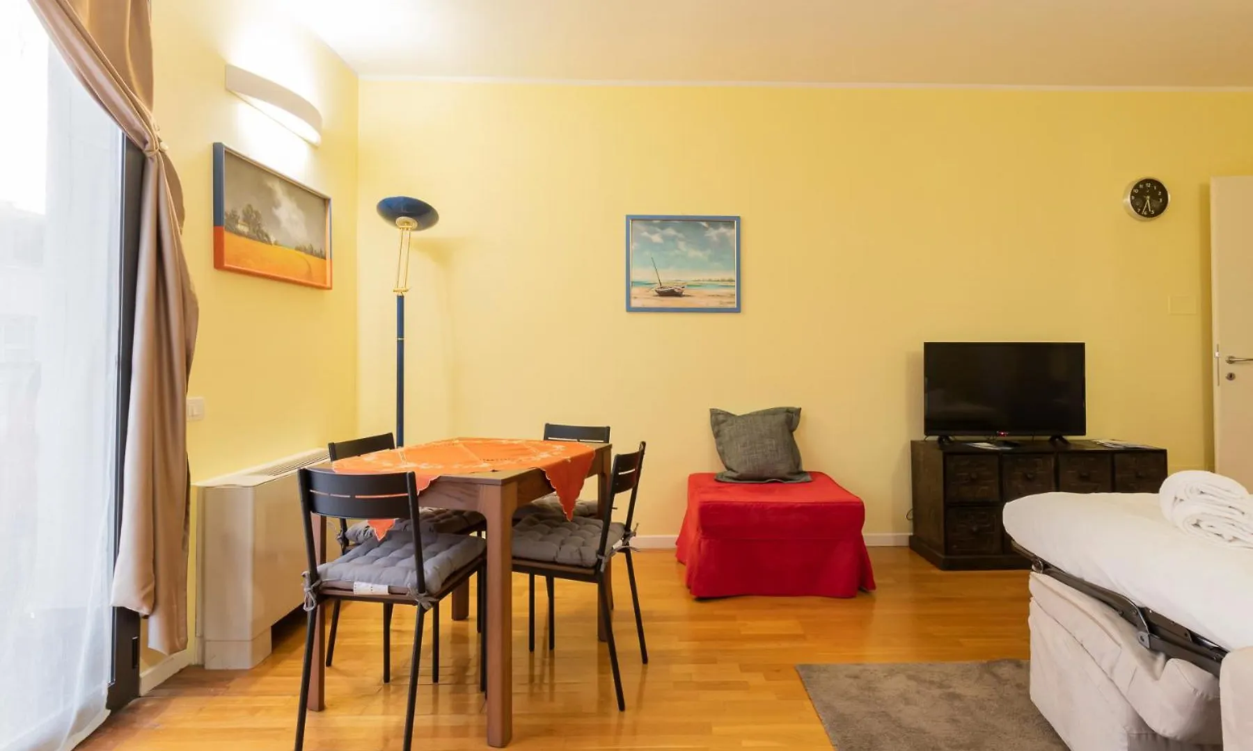 Xenia Apartments - Elegant Studio 10 Min From Linate Milan
