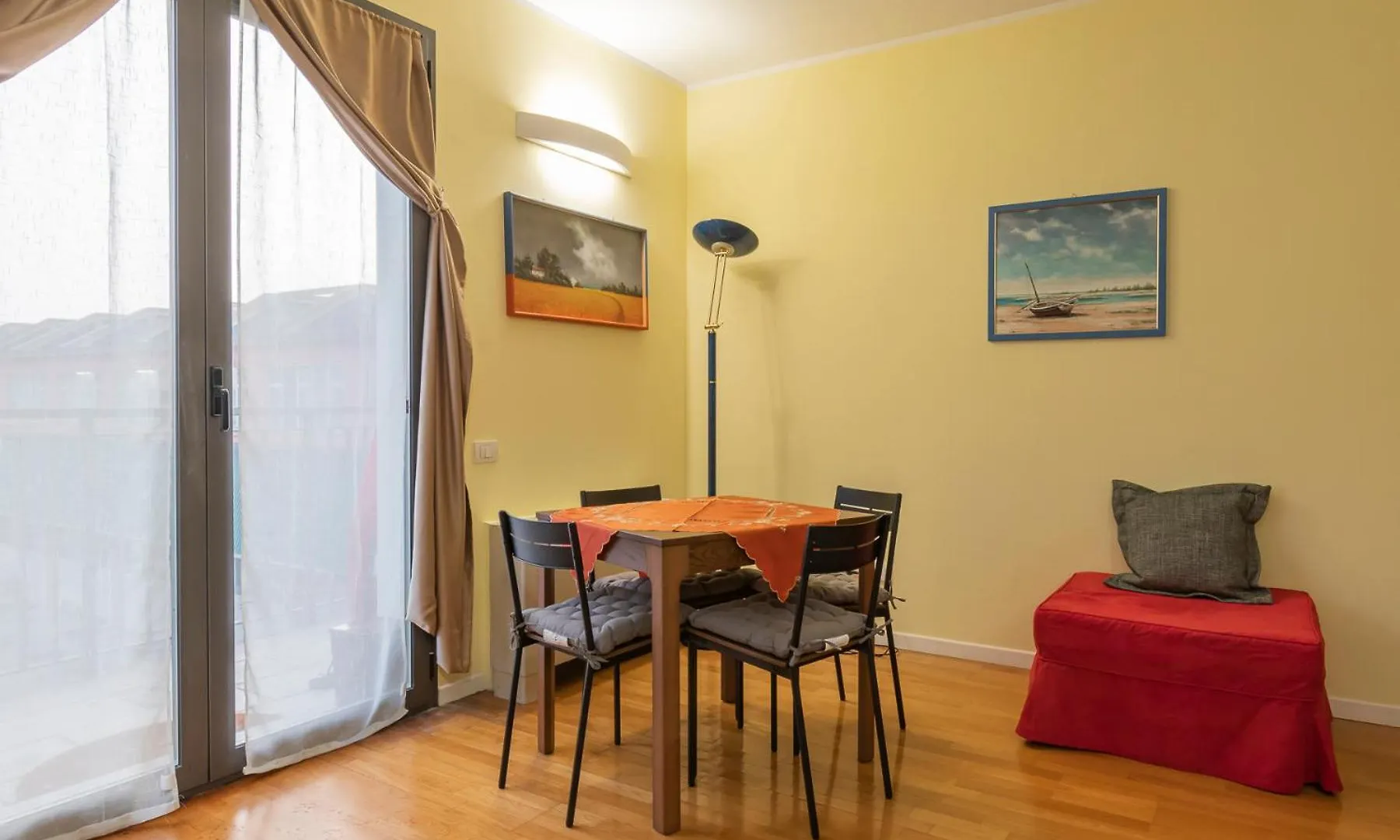 Xenia Apartments - Elegant Studio 10 Min From Linate Milan Italy