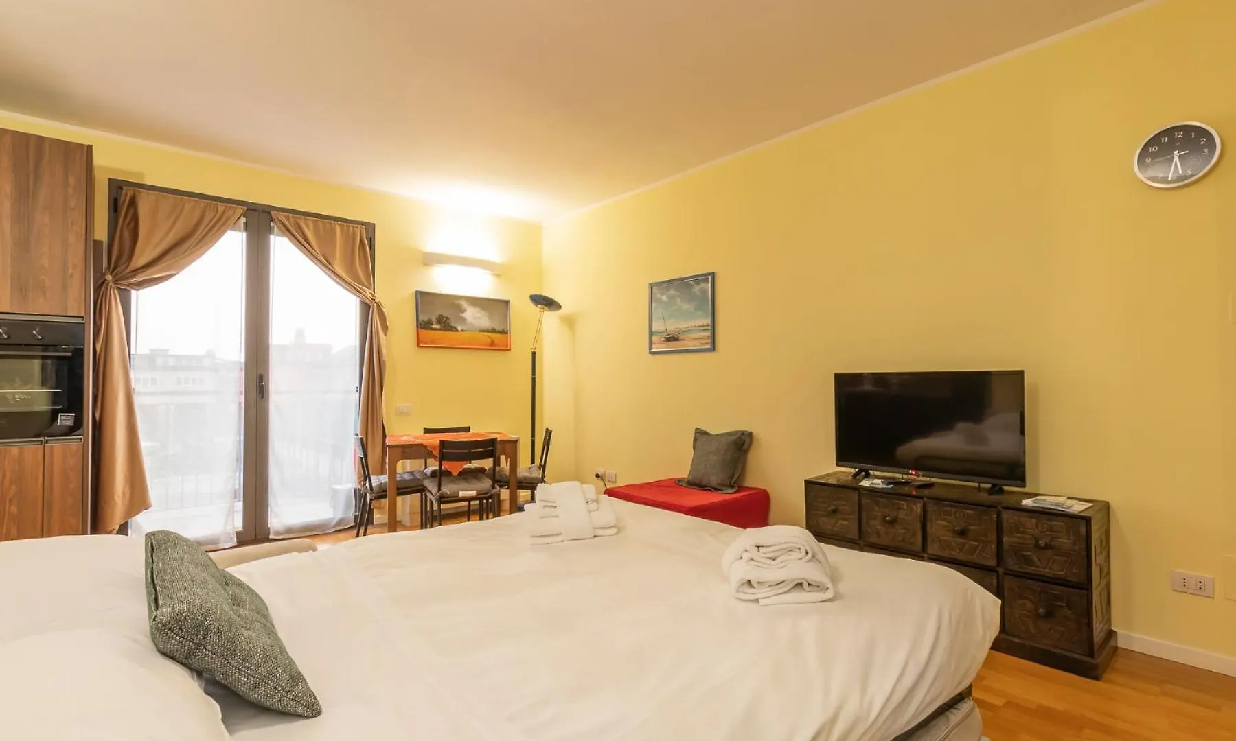 Xenia Apartments - Elegant Studio 10 Min From Linate Milan